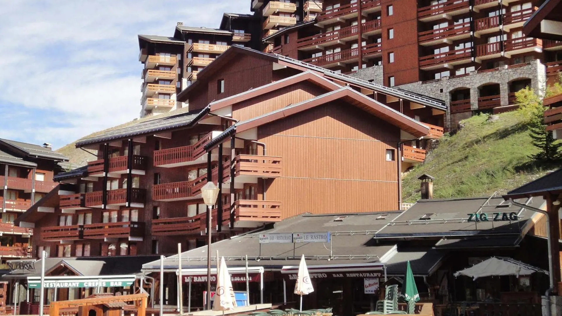 Duplex Chatelet Avec Balcon, Proche Pistes Et Commerces - Ideal Famille - Fr-1-182-107 Meribel 0*,  France
